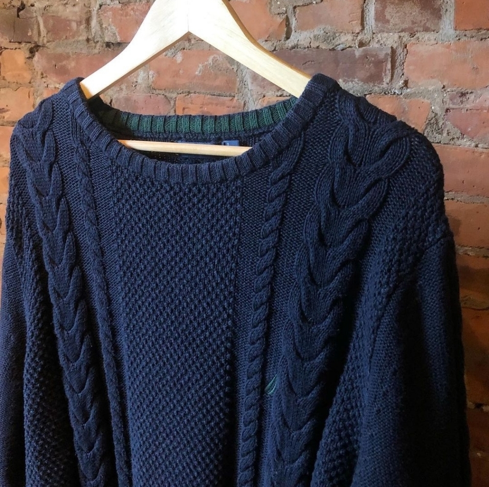 SOLD ⚠️ Nautica Cableknit, Navy, Large